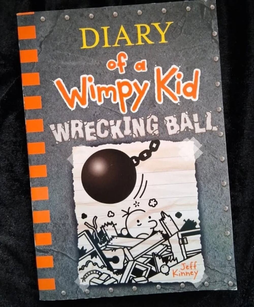 Diary of a Wimpy Kid: Wrecking Ball 9781419744211